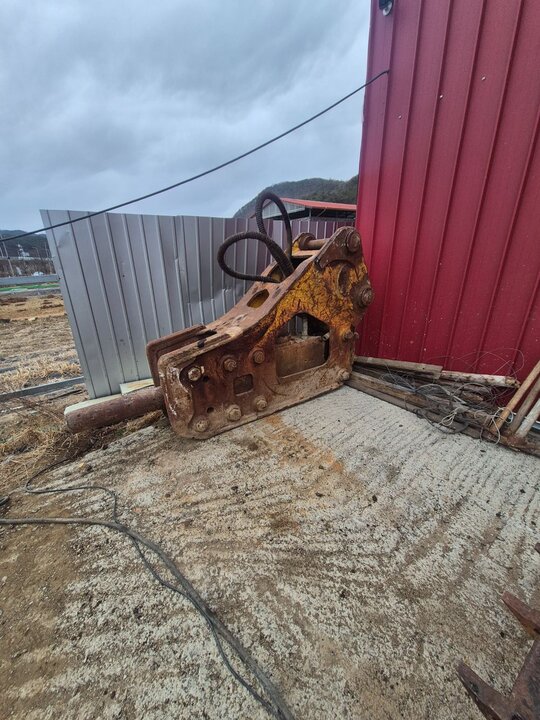 수산텐뿌레커 수산텐굴삭기뿌레커 수산뿌레커 텐 굴삭기용 앞좌측면