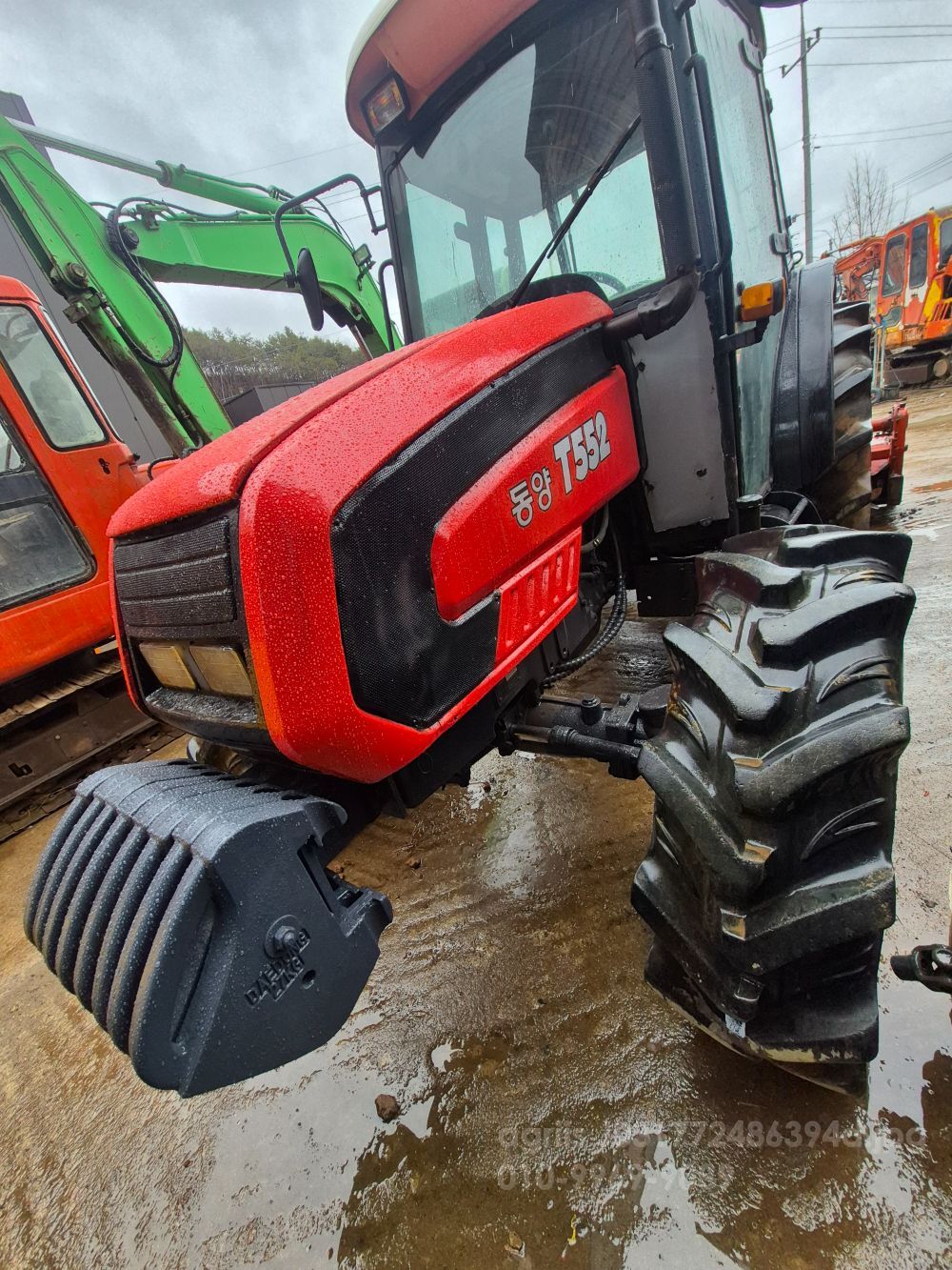 TYM 트랙터 T552 (55마력) 뒤우측면