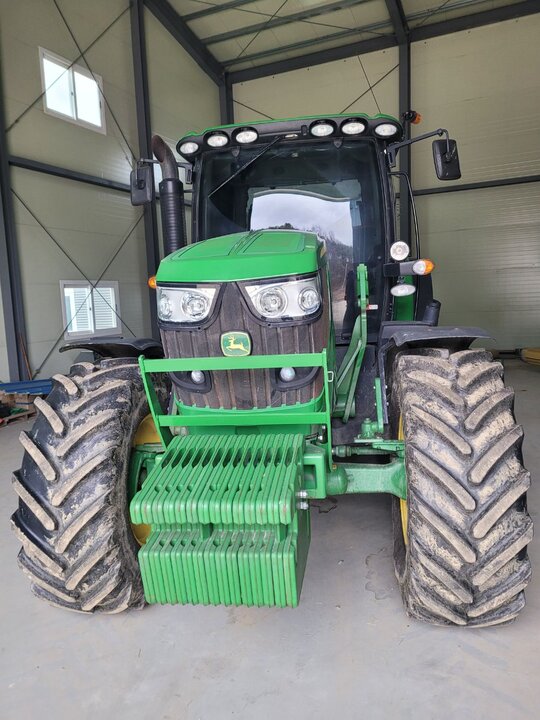 존디어 트랙터 6140R (140마력) 앞좌측면