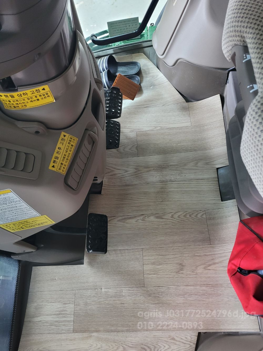 존디어 트랙터 6140R (140마력) 뒤우측면