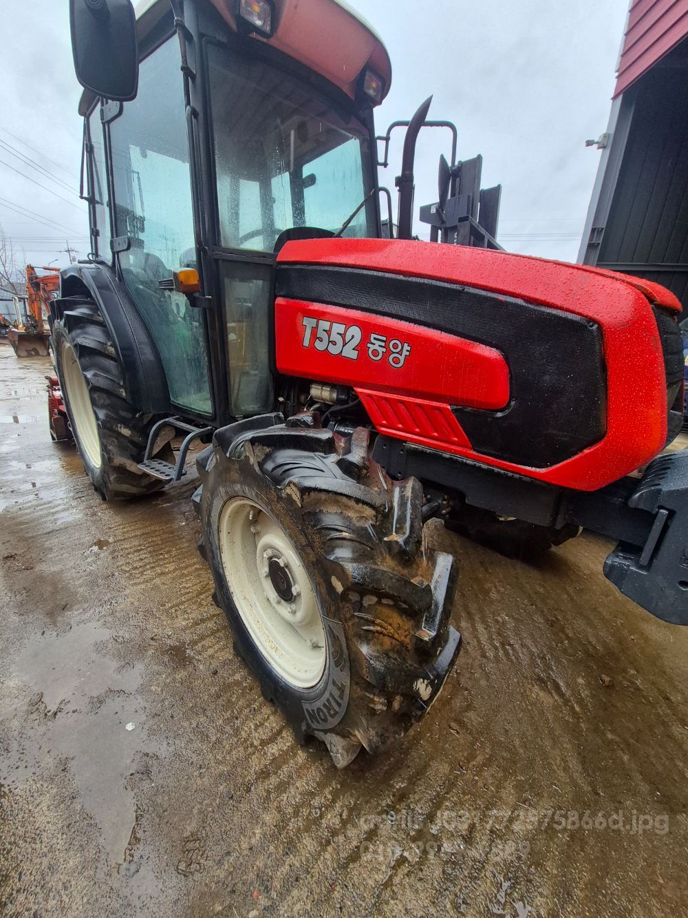 TYM 트랙터 T552 (55마력) 뒤우측면