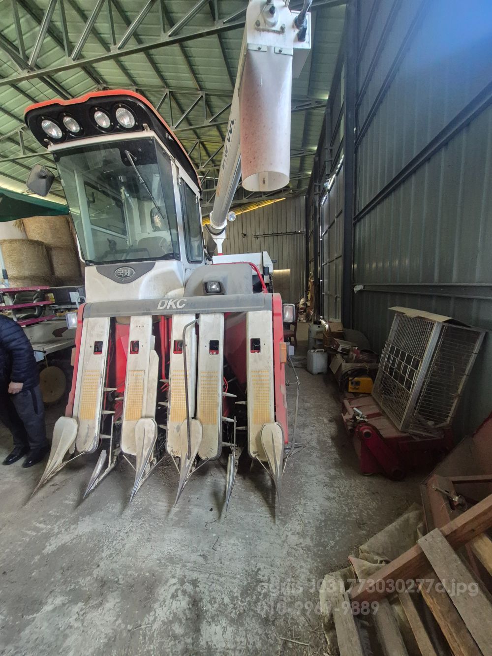 국제콤바인 콤바인 5조식 (5조식) 뒤우측면