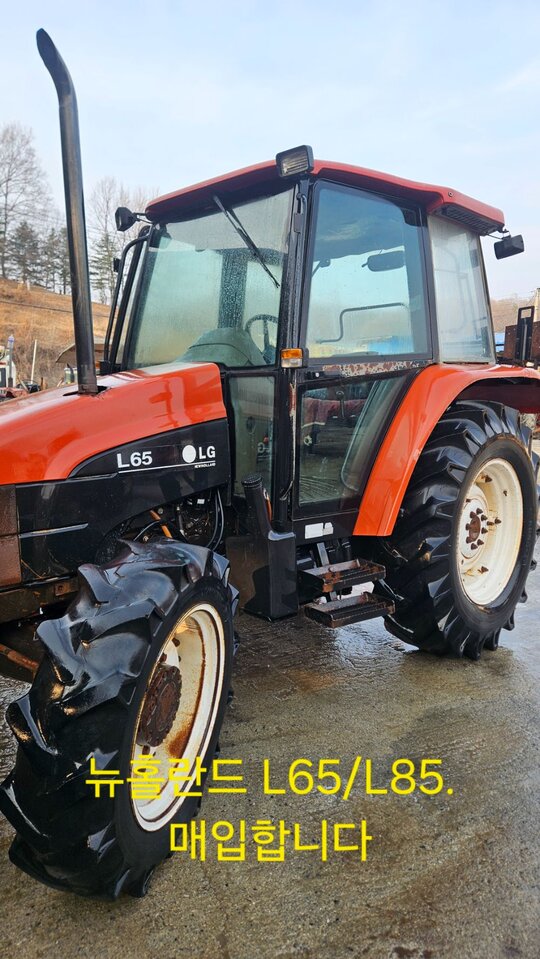 뉴홀랜드 트랙터 L65 (65마력) 앞좌측면
