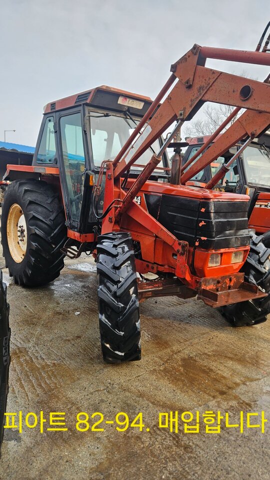 LS 트랙터 80-66 (80마력) 앞좌측면