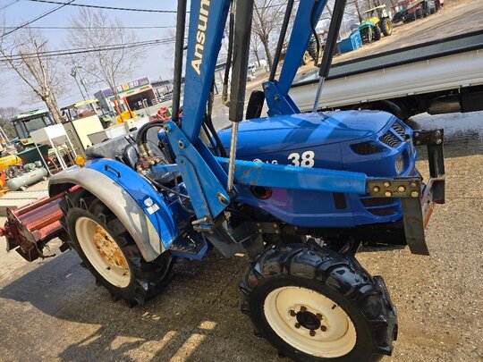 LS 트랙터 LT380D (38마력) 앞좌측면