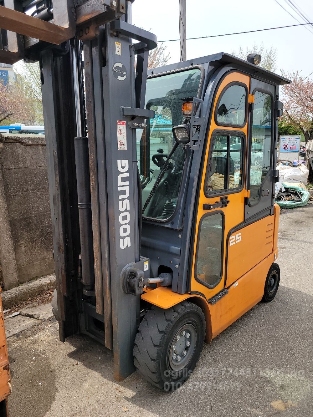  Forklift SBF-25A (2.5톤) 뒤우측면