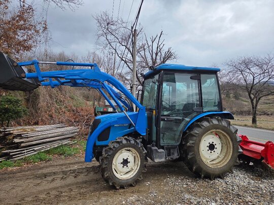 LS Tractor SN47 (47hp) 앞좌측면