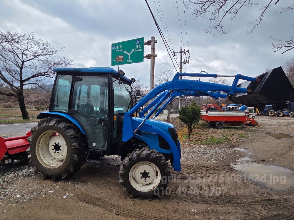 LS Tractor SN47 (47hp) 뒤우측면
