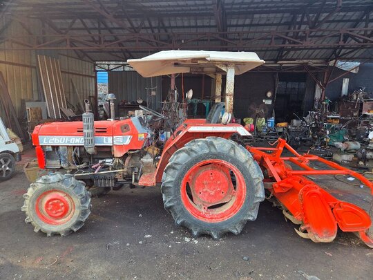 Daedong Tractor L2601 (26hp) 앞좌측면