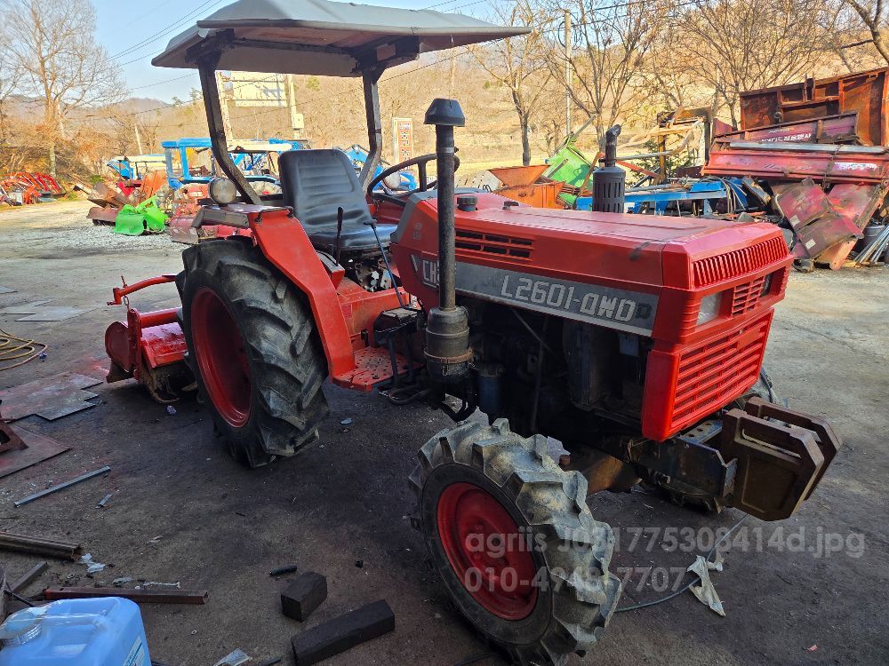 Daedong Tractor L2601 (26hp) 뒤우측면