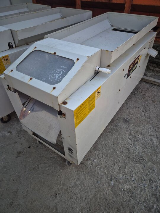 신흥공업 세척기 고추 앞좌측면