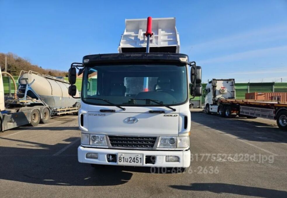 Hyundai 메가 5톤 롱덤프 저상 4m20  뒤우측면
