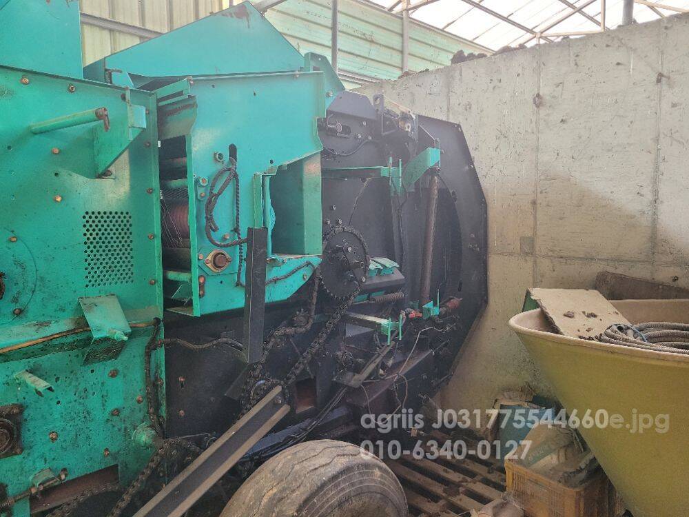  Round Baler mr 1000 옥수수베일러  뒤우측면