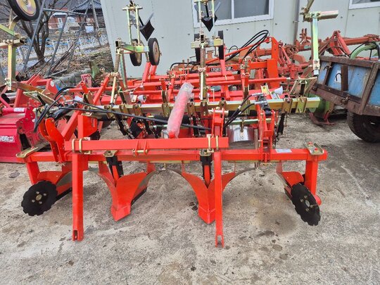 대성농기계 베토기 파종기 트랙터용일괄비닐피복기3련베토기콩파종기 앞좌측면