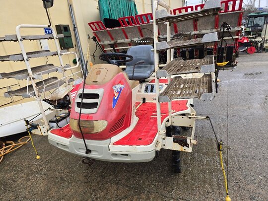 Yanmar Rice transplanter VP8 (8Rows) 앞좌측면