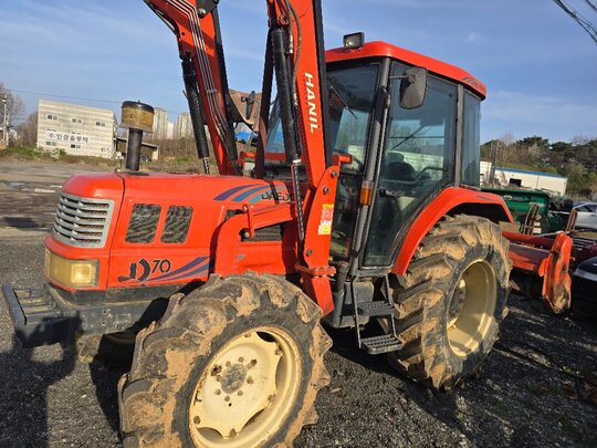 Daedong Tractor D70 (70hp) 앞좌측면