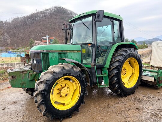 JohnDeere Tractor 6400 (105hp) 앞좌측면