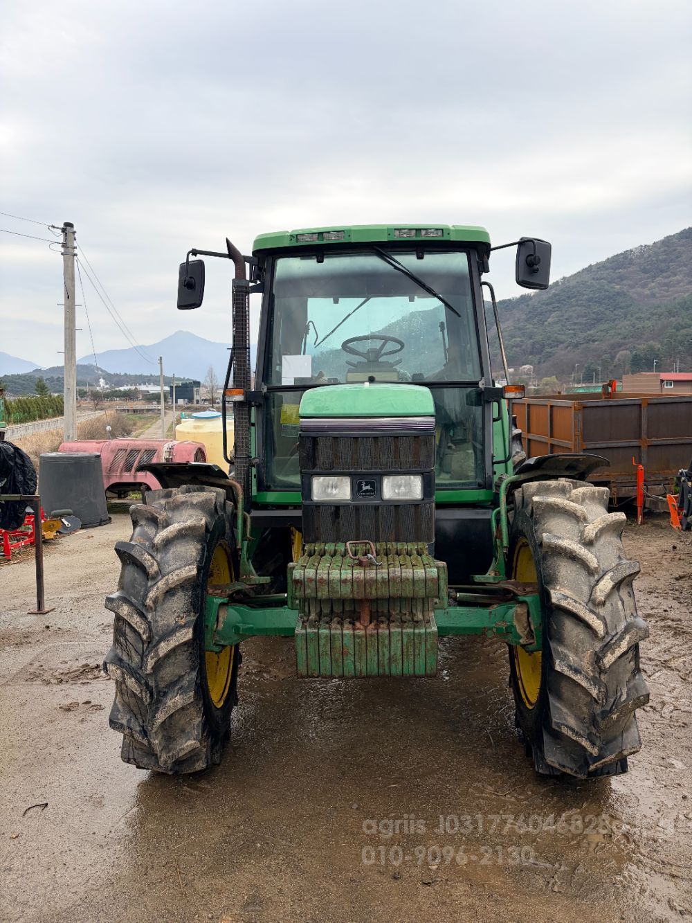 JohnDeere Tractor 6400 (105hp) 뒤우측면