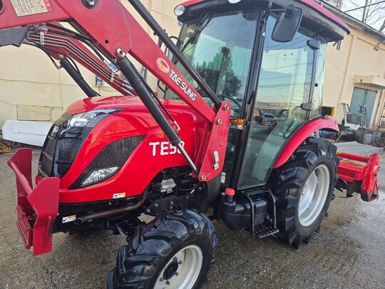 TYM Tractor TE58 (55hp) 앞좌측면