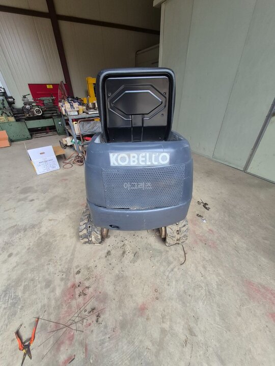  Excavator 코벨코007미니 (08톤) 앞좌측면