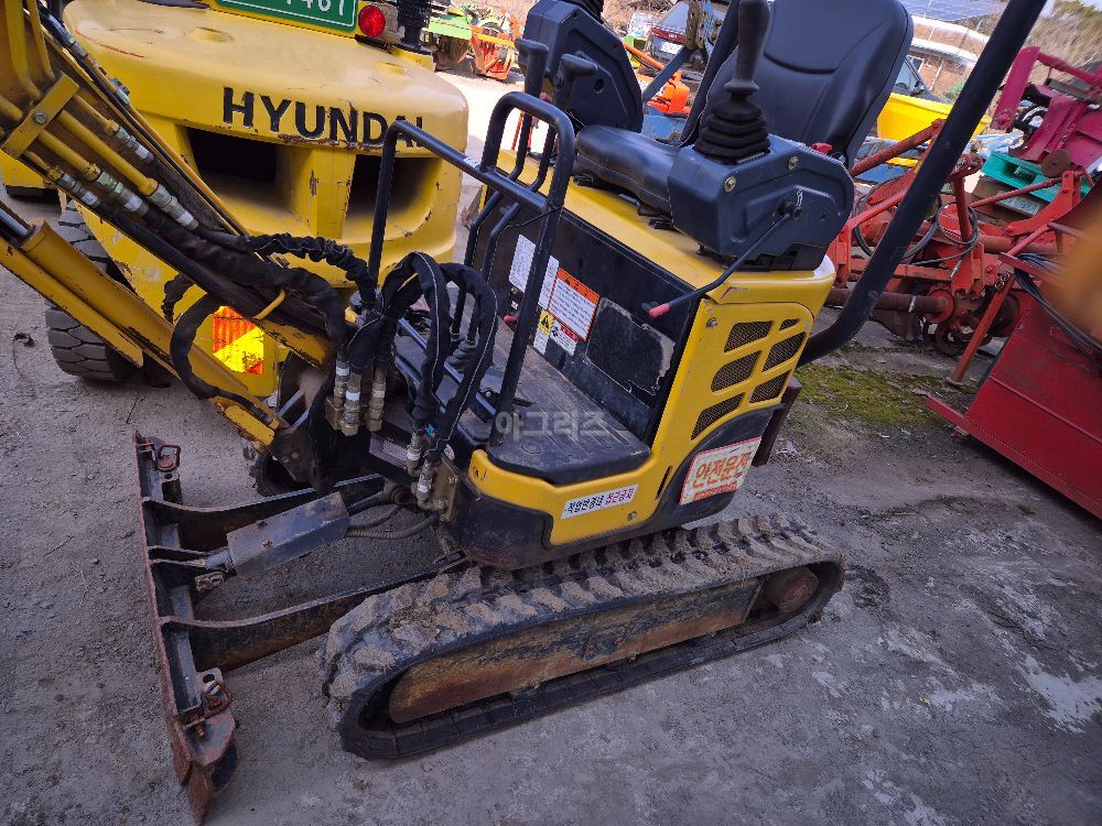  Excavator 미니010 (1톤) 뒤우측면