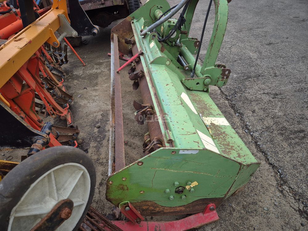 첼리 제초기 로터리220 뒤우측면