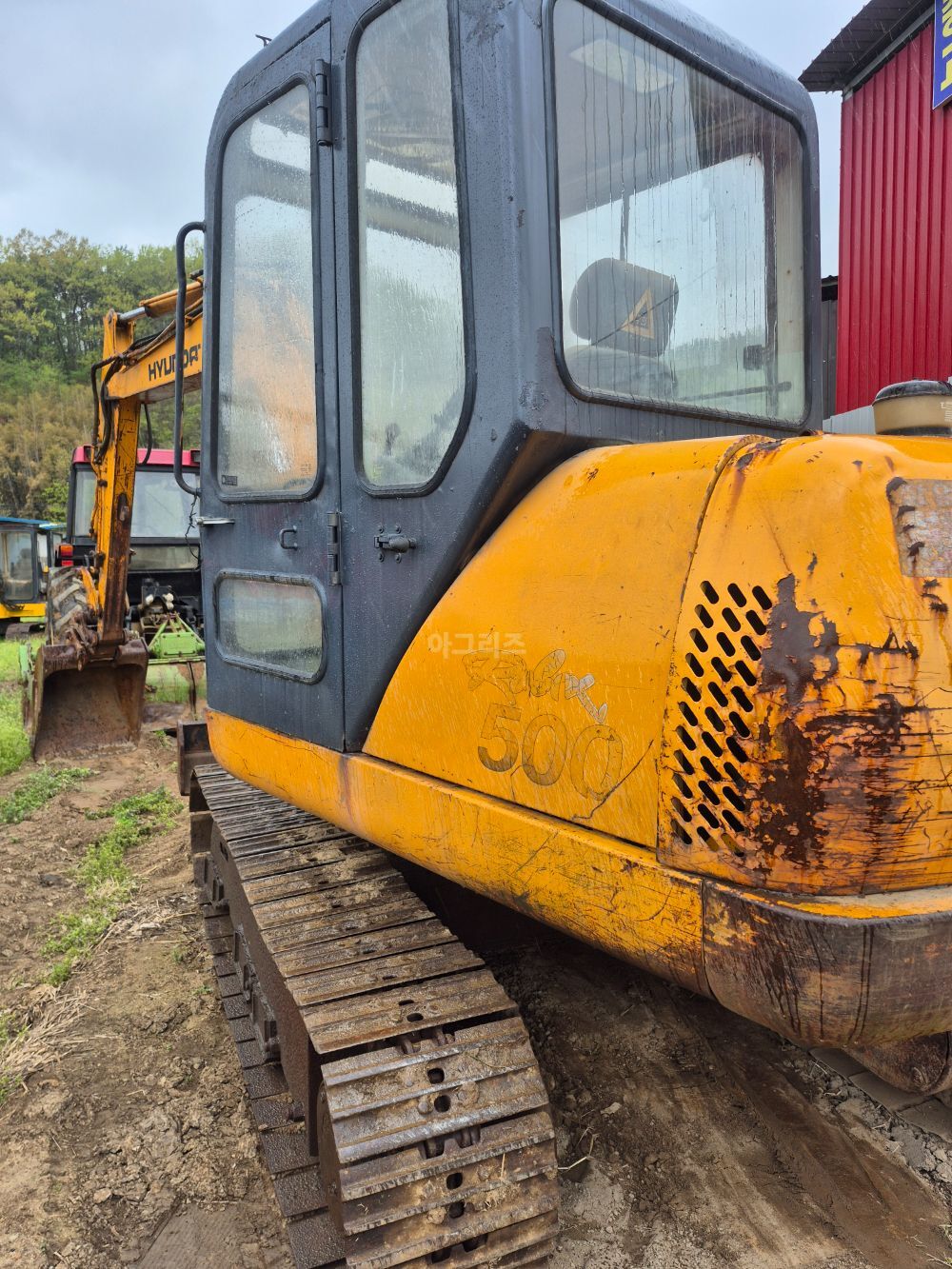 현대500k 굴삭기 현대r500k (5톤) 뒤우측면