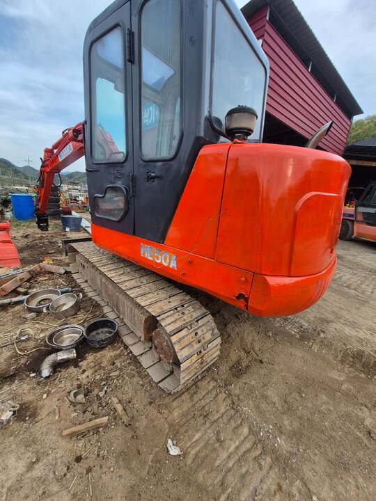 한라 굴삭기 HE50A (5.0톤) 앞좌측면