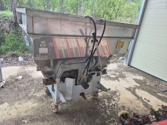 삼성농기 살포기 트랙터용 유기질 앞좌측면