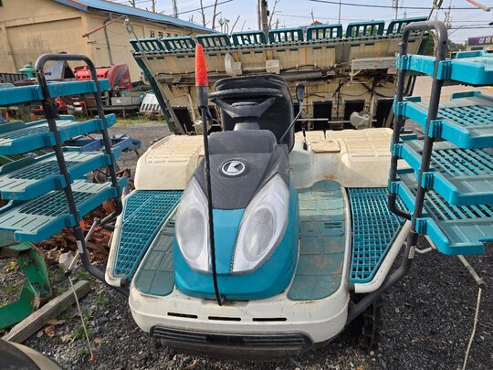 구보다 이앙기 8조 (8조식) 앞좌측면