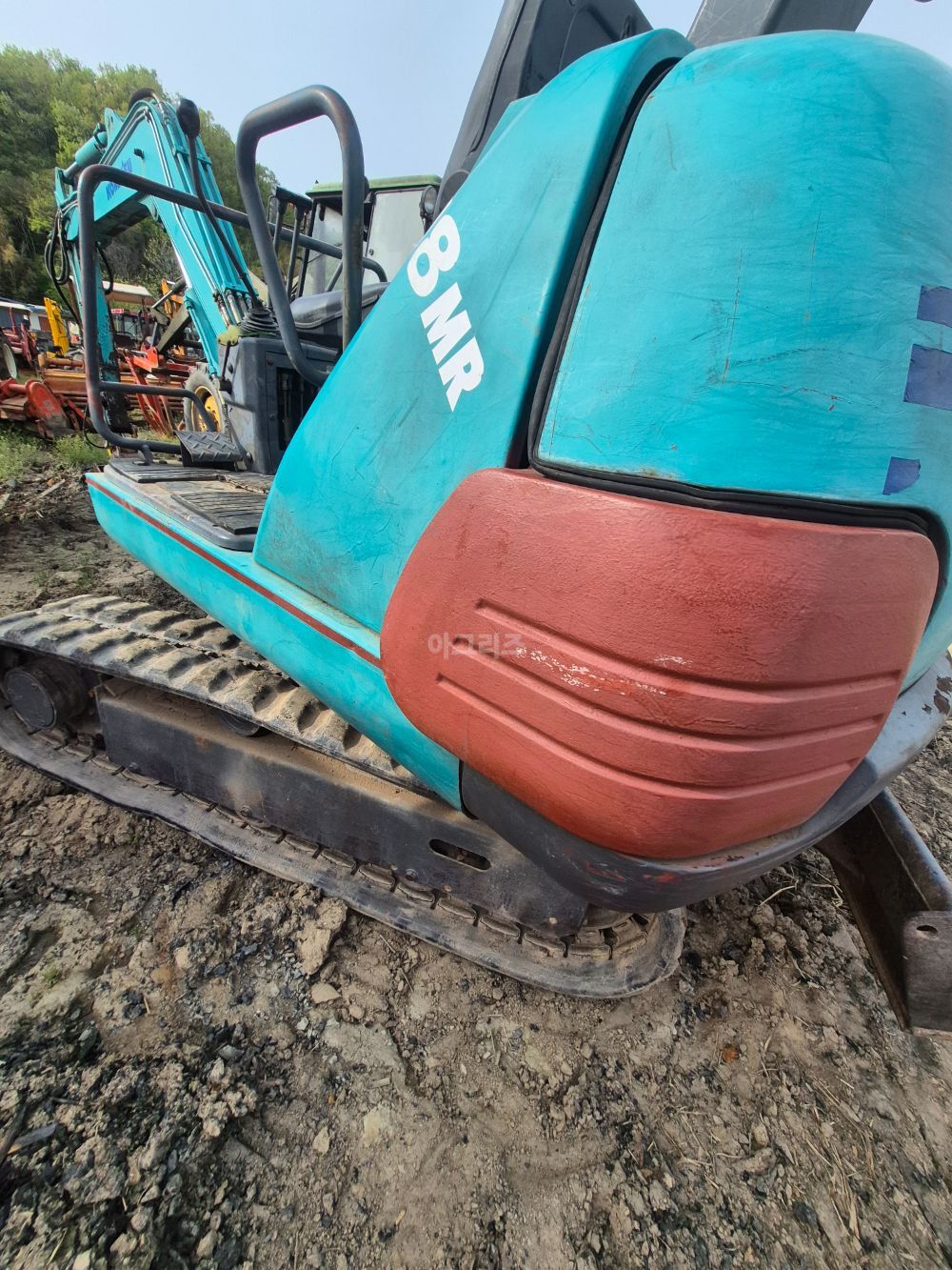 코마즈굴삭기 굴삭기 코마즈2,8 (2.8톤) 뒤우측면