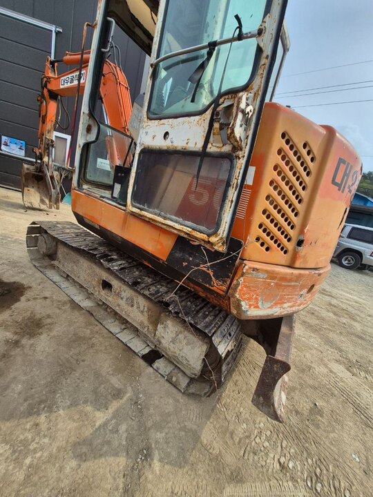  Excavator 대우쏠라50 (4,8톤) 앞좌측면