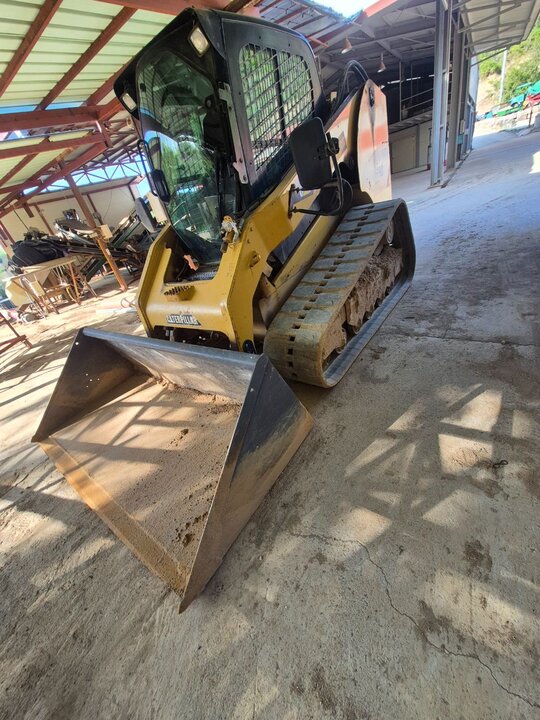  Skid steer loader 스키드로더  앞좌측면