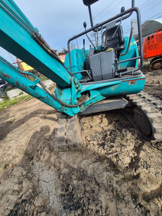  Excavator 코마즈2,8 (2,8톤) 앞좌측면