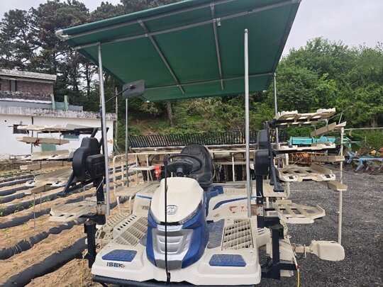 TYM 이앙기 8조 이세끼 (8조식) 앞좌측면