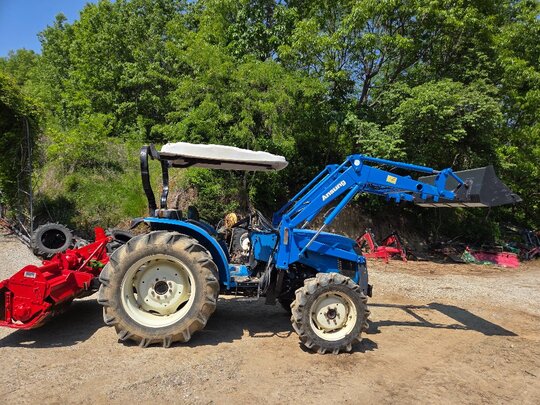 LS Tractor SN47 (47hp) 앞좌측면