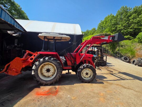 LS Tractor LT470D (47hp) 앞좌측면