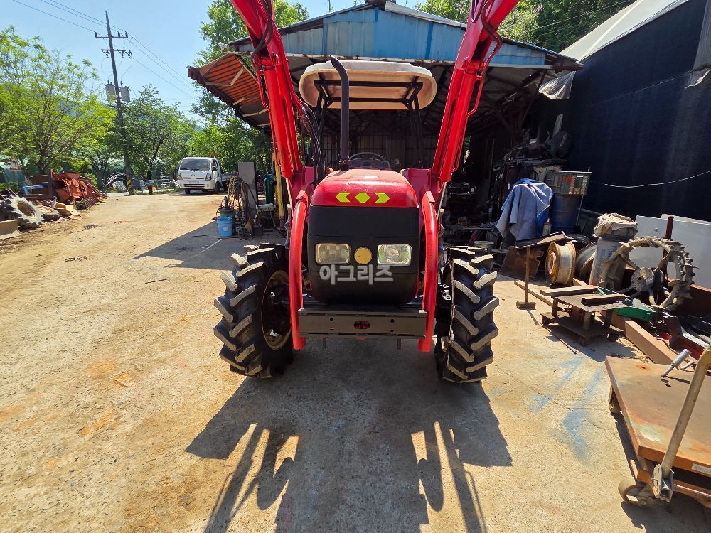 LS Tractor LT470D (47hp) 뒤우측면