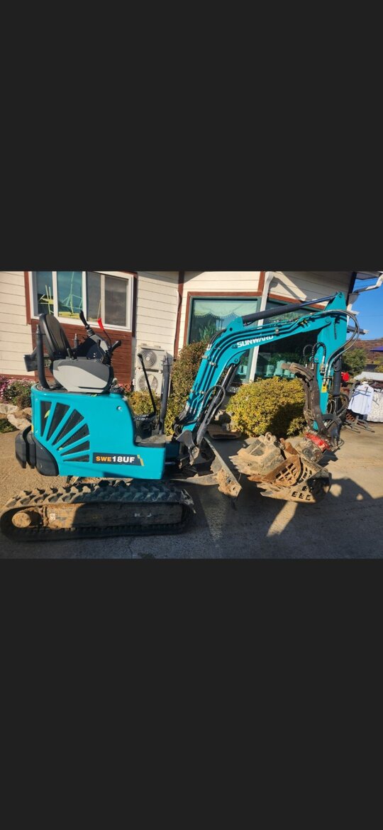  Excavator 20톤 (2톤) 앞좌측면