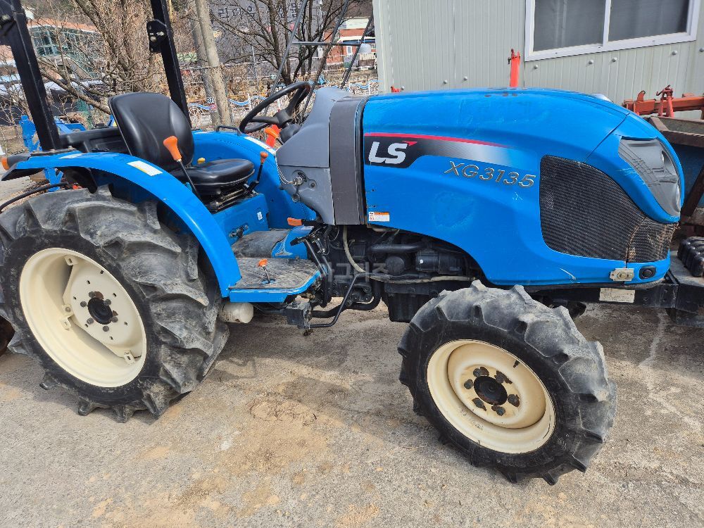 LS Tractor XG3135 (35.4hp) 뒤우측면