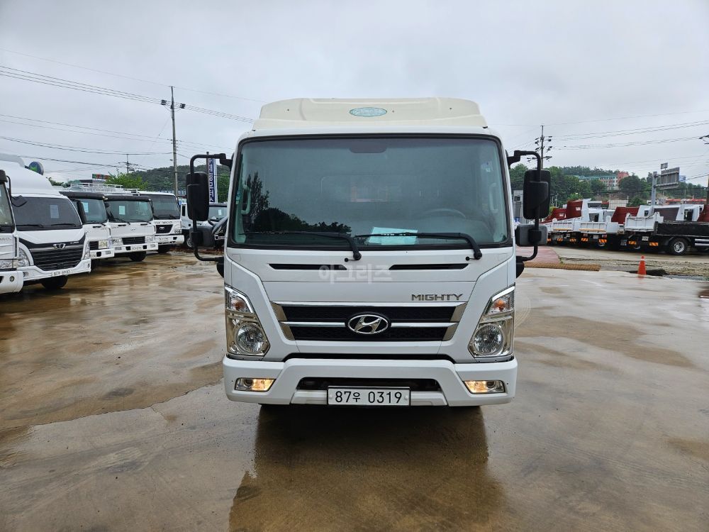 Hyundai 3.5톤 자동사다리 태건특장 신품 사다리  뒤우측면