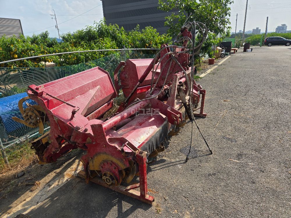 웅진기계 로타리 WJ470F (경폭470cm) 뒤우측면