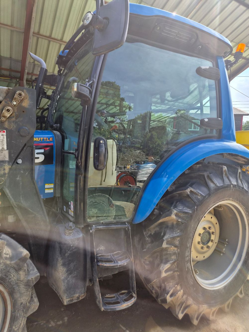 LS Tractor MT5.73 (73.9hp) 뒤우측면