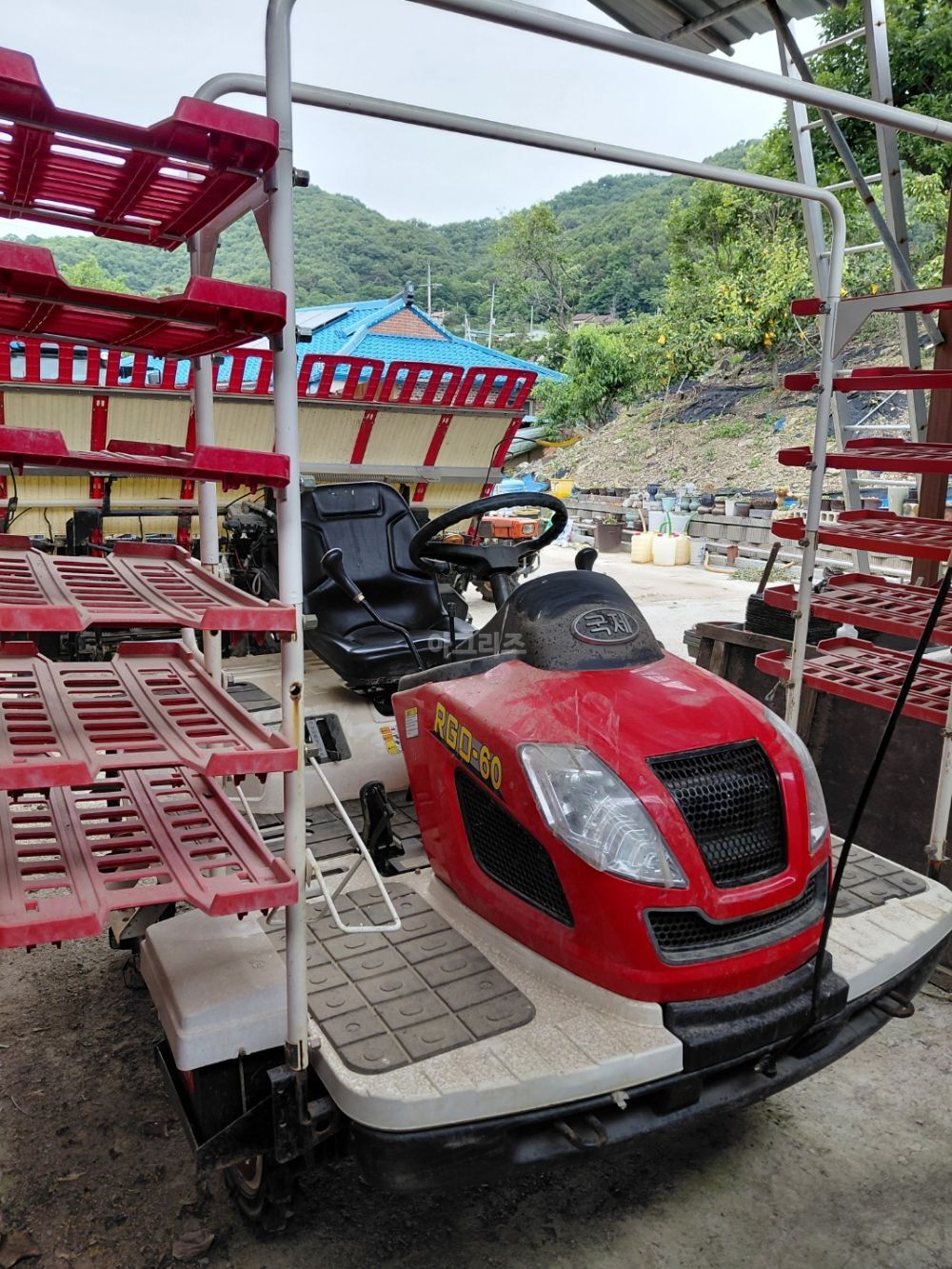 Kukje Rice transplanter RGO-60 (6Rows) 뒤우측면