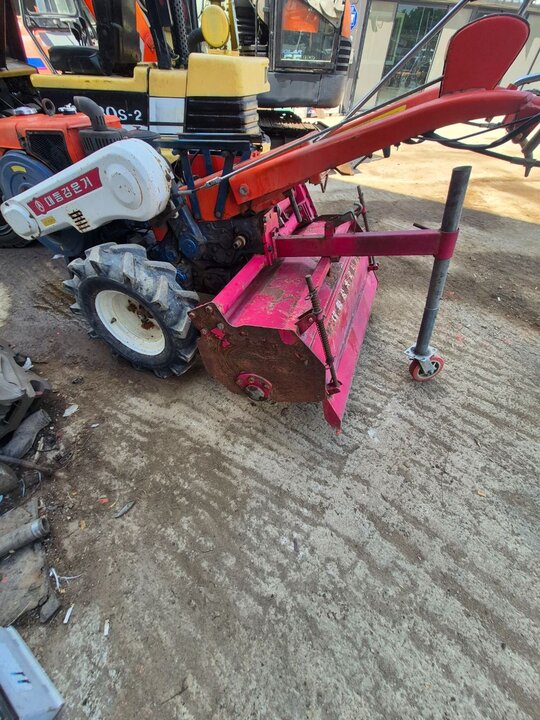 Daedong Power Tiller DT100 (10hp) 앞좌측면