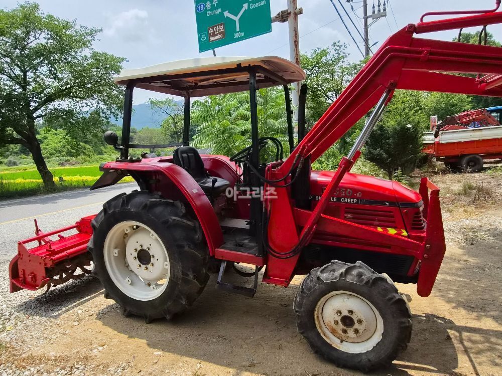 국제 트랙터 F3550 (35마력) 뒤우측면