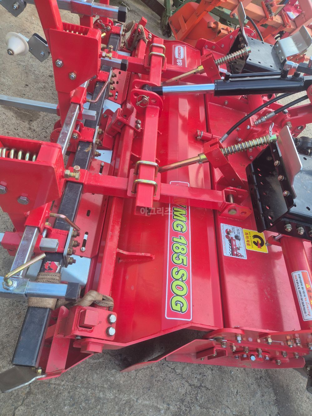  Rotavator 일괄비닐 피복기두골 (경폭185cm) 뒤우측면