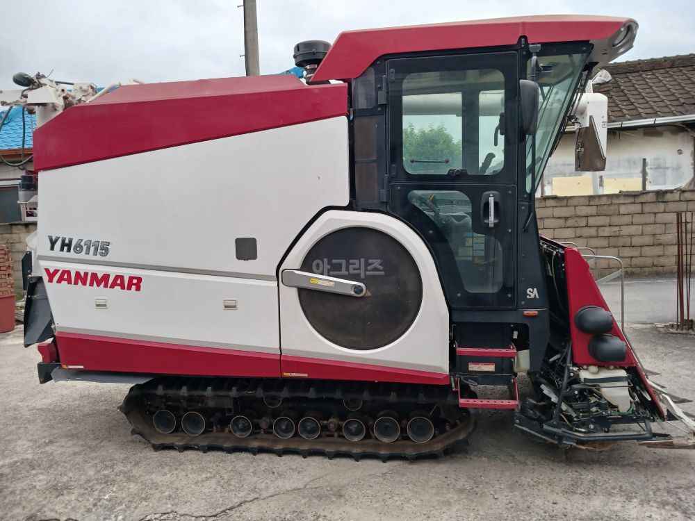 Yanmar Combine Harvester YH6115 (6Rows) 뒤우측면