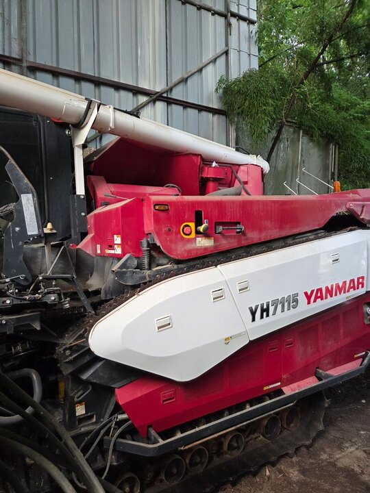 Yanmar Combine Harvester YH7115 (7Rows) 앞좌측면