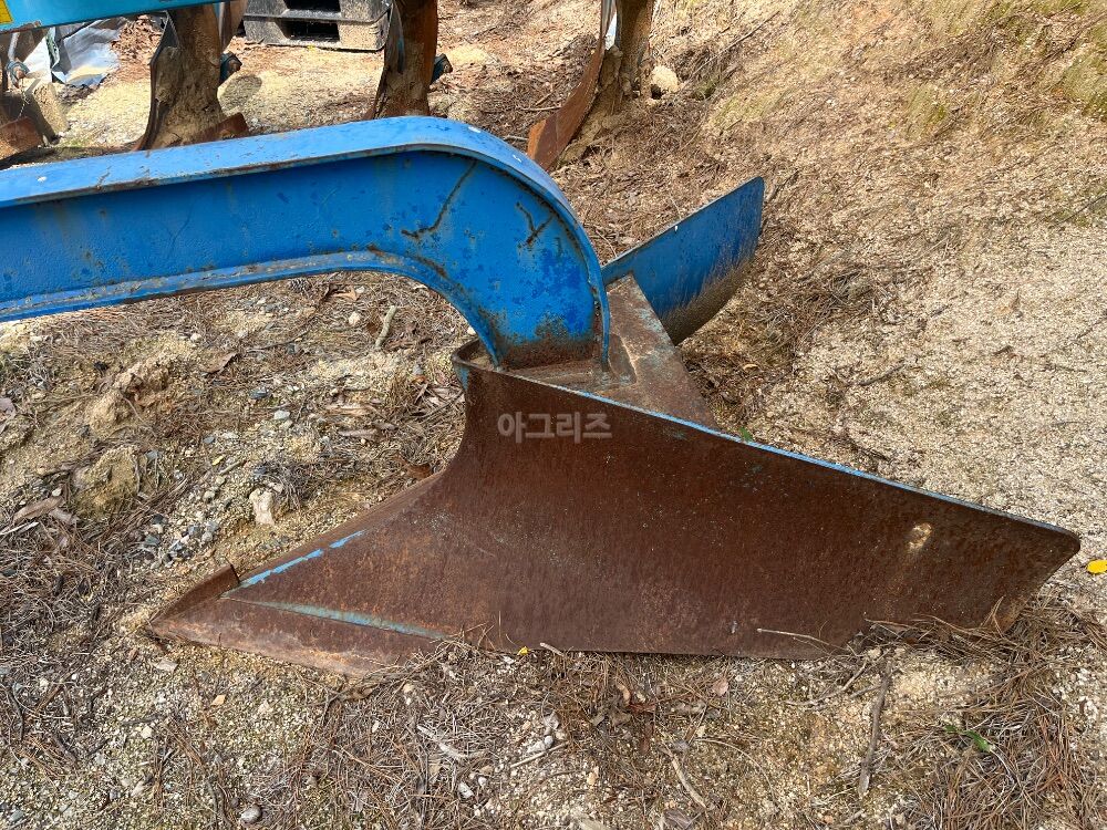 원광 쟁기 배토기 뒤우측면